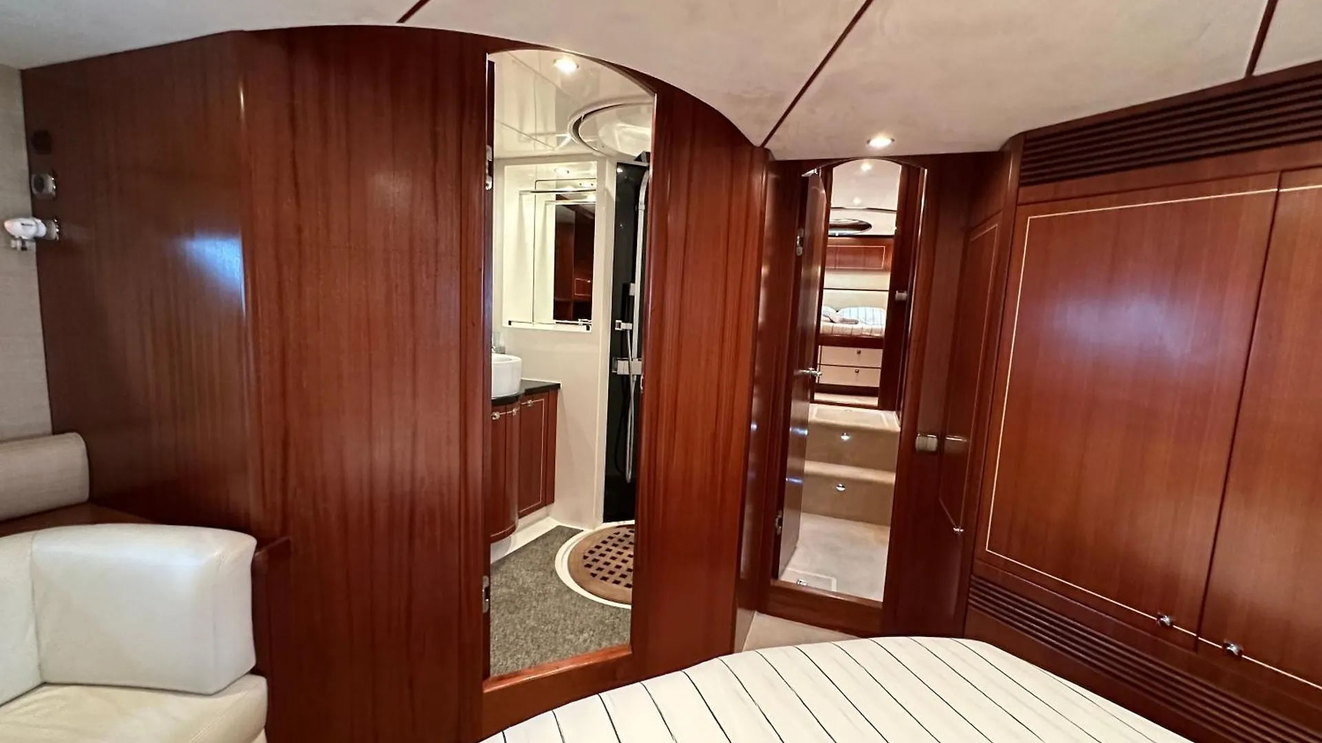 Botel Yacht Pegasus II Hotel Barcelona Spain