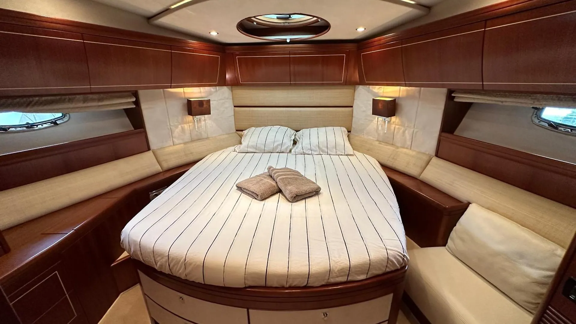 Yacht Pegasus II Hotel Barcelona
